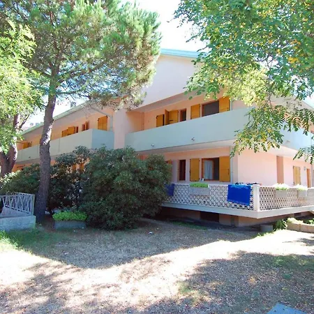 Apartment In 24876 Rosolina Mare